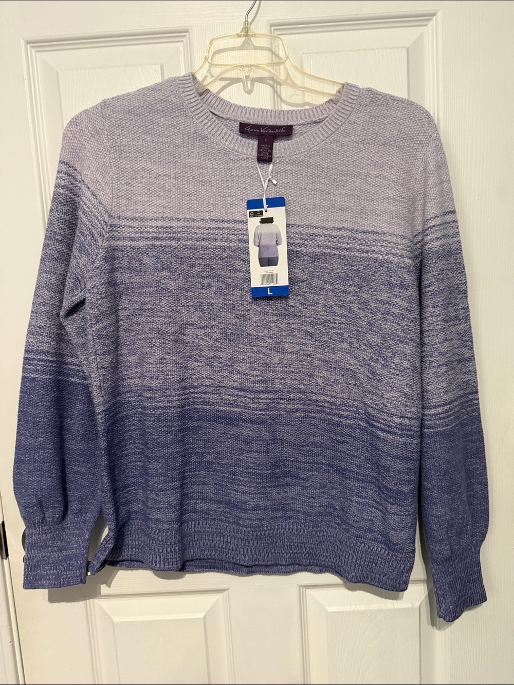 NWT Gloria Vanderbilt Lavender to Periwinkle Ombre Crewneck Sweater. Size L.